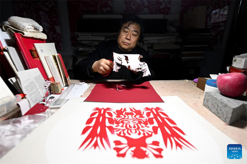 Mongolie intérieure : histoire en photos d'un héritier du papier découpé de Horinger